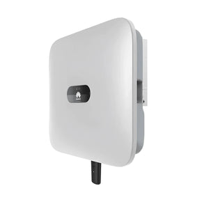 Weiße Solarwechselrichter in der 8 kWp PV-Anlage mit Huawei Sun2000-8KTL-M1, Solar Kabel 6mm²